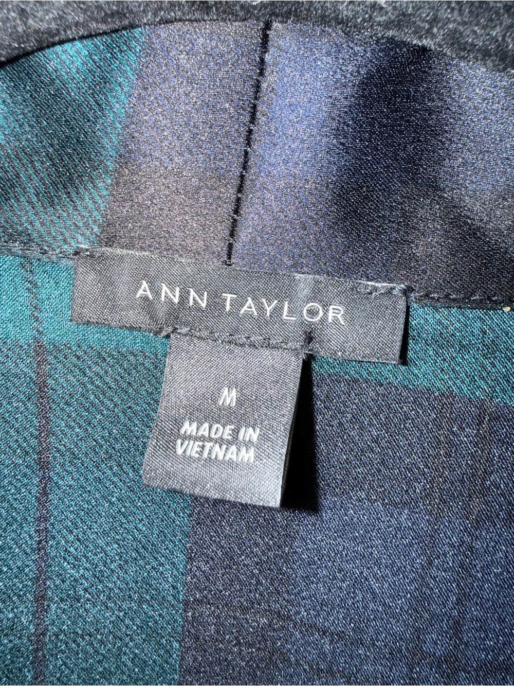 Ann Taylor black watch plaid tie-neck Blouse Size medium - Picture 2 of 6